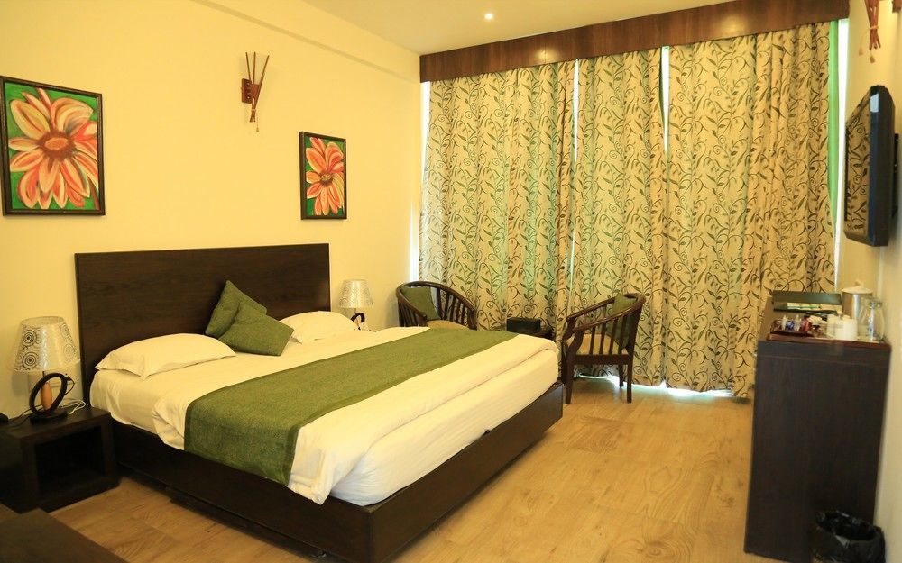 Lans Castle Hotel Lansdowne Bagian luar foto
